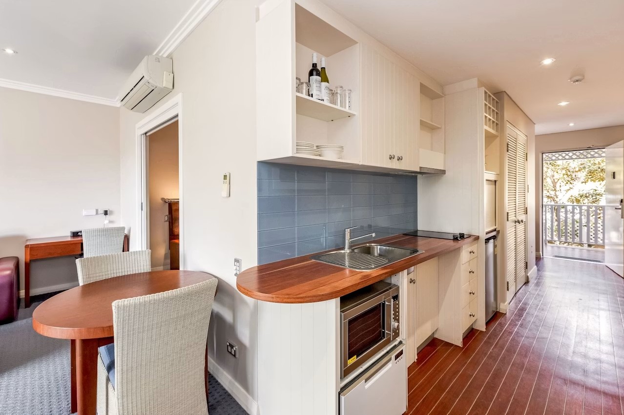 1bdrm accss apt 2