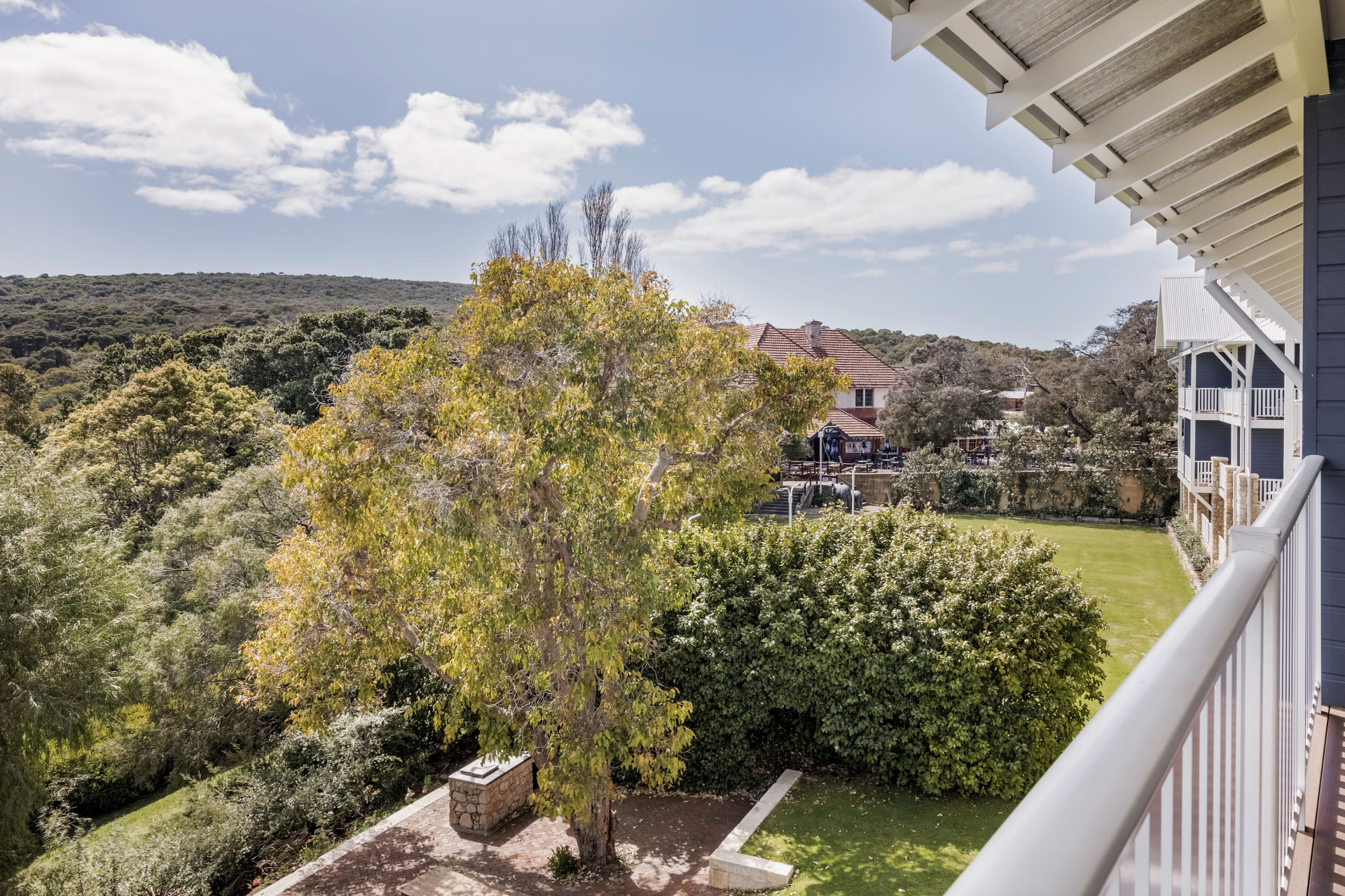CavesHouseApartments Sept2024 One Bedroom Apartment View to Caves House Hotel 3